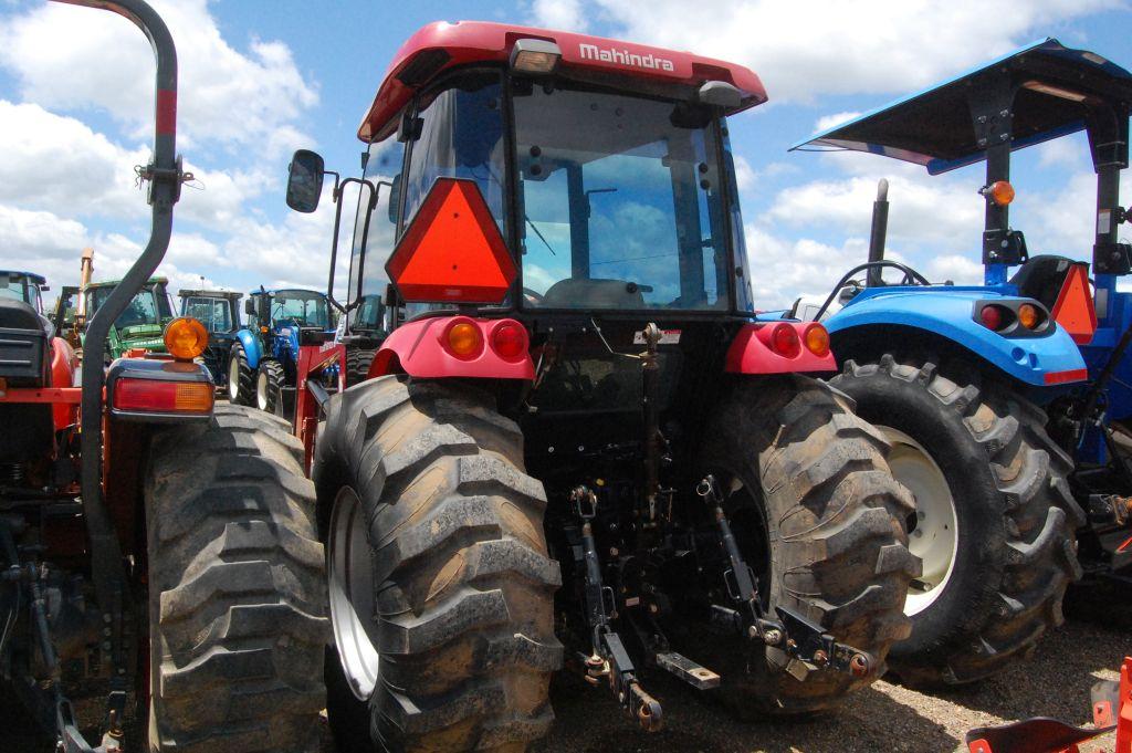 MAHINDRA 2565 C/A 4WD W/ LDR BUCKE