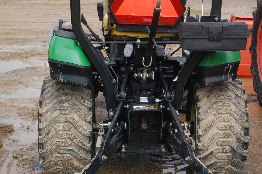 JD 1026 ROPS 4WD 110HRS (WE DO NOT GUARANTEE HOURS)