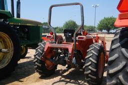 KUBOTA L2850 ROPS W/ LDR BUCKET 3732HRS (WE DO NOT GUARANTEE HOURS)