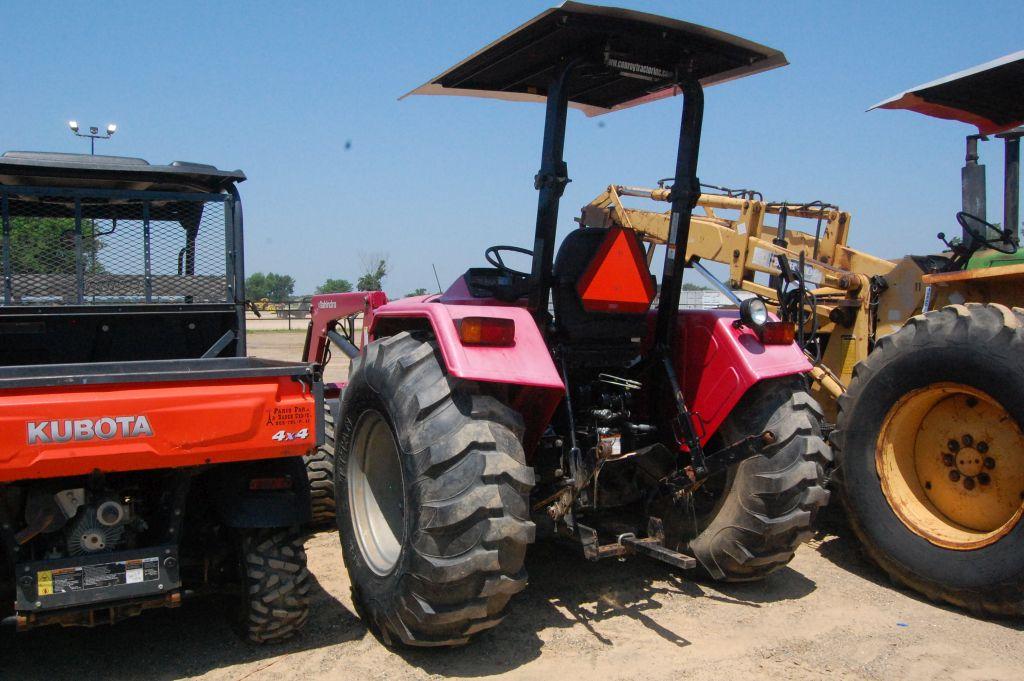 MAHINDRA 4550 4WD CANOPY W/ LDR AND BUCKET 562HRS. WE DO NOT GAURANTEE HOURS