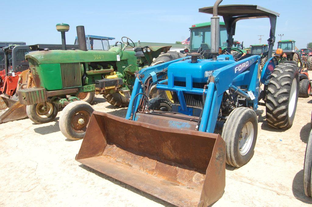 NH 3930 2WD CANOPY W/ LDR AND BUCKET