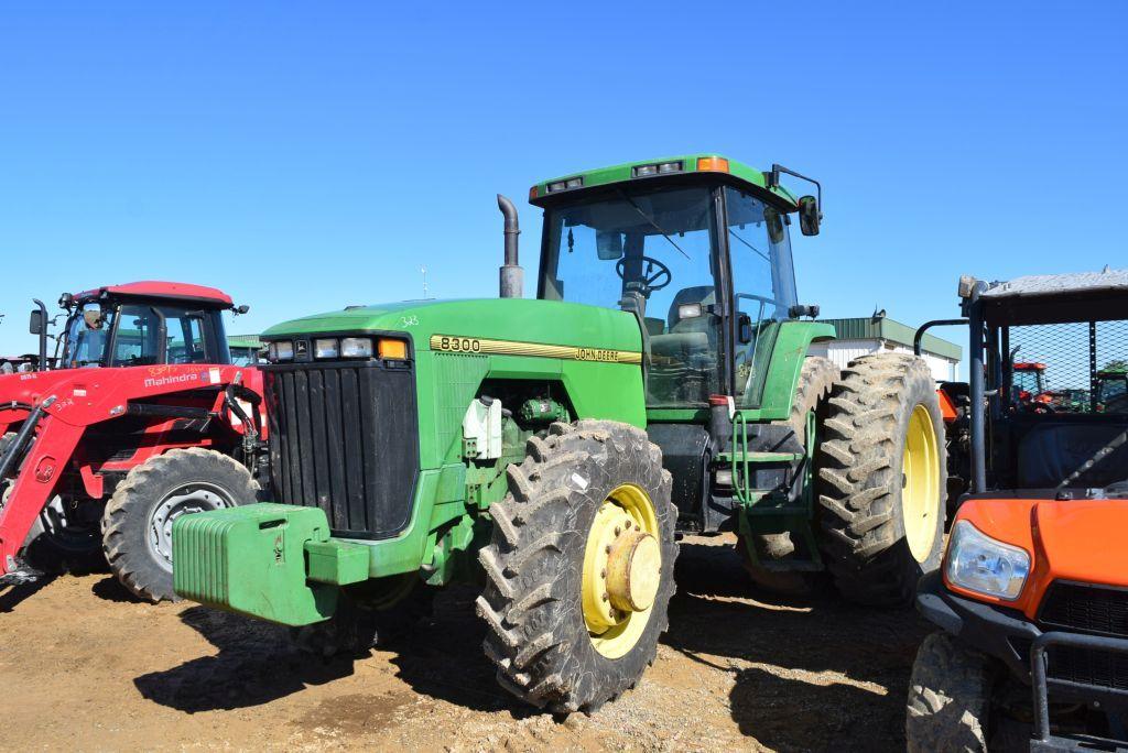 JD 8300 C/A 4WD