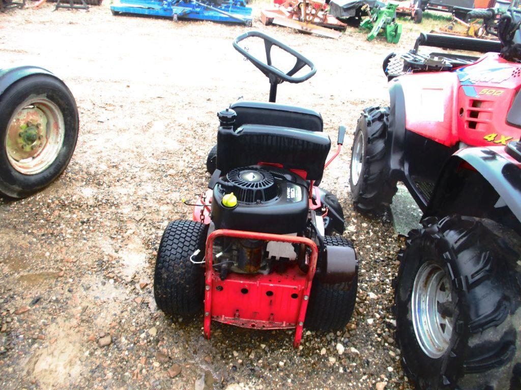 SNAPPER RIDING MOWER