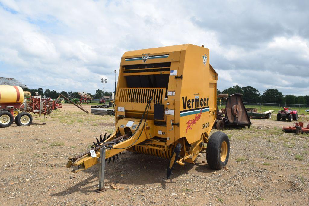 VERMEER REBEL 5400 ROUND BALER