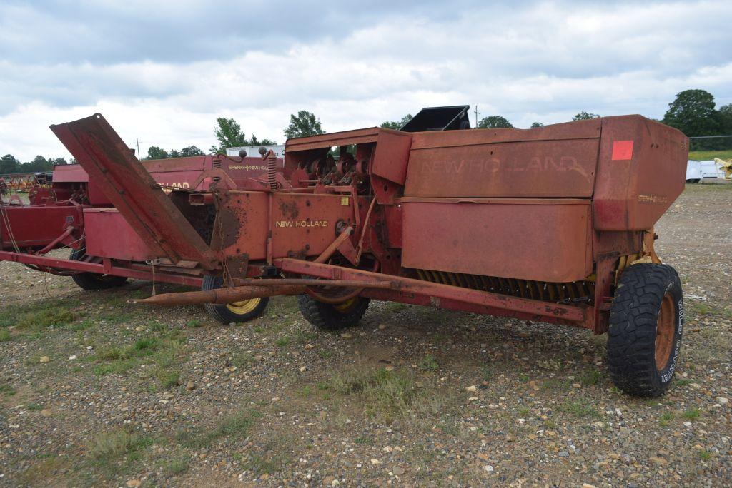 NH 276 SQUARE BALER