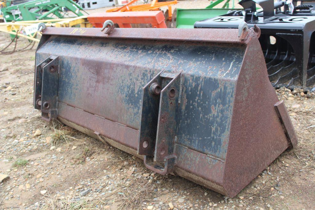 TRACTOR BUCKET