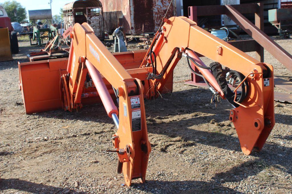 KUBOTA LA1403 LOADER ASSEMBLY W/ BUCKET