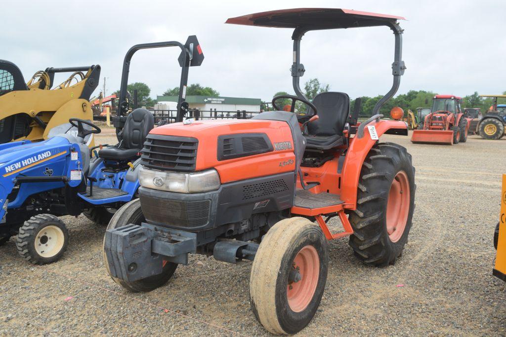 KUBOTA L3130 2WD CANOPY