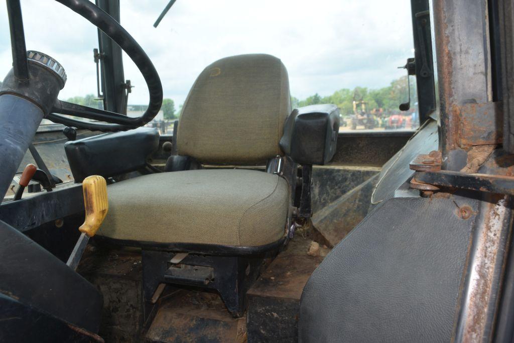 JD 4230 2WD C/A W/LDR