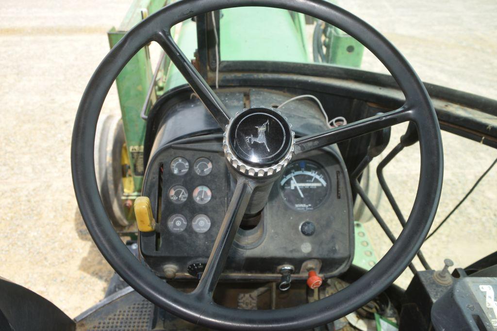 JD 4230 2WD C/A W/LDR