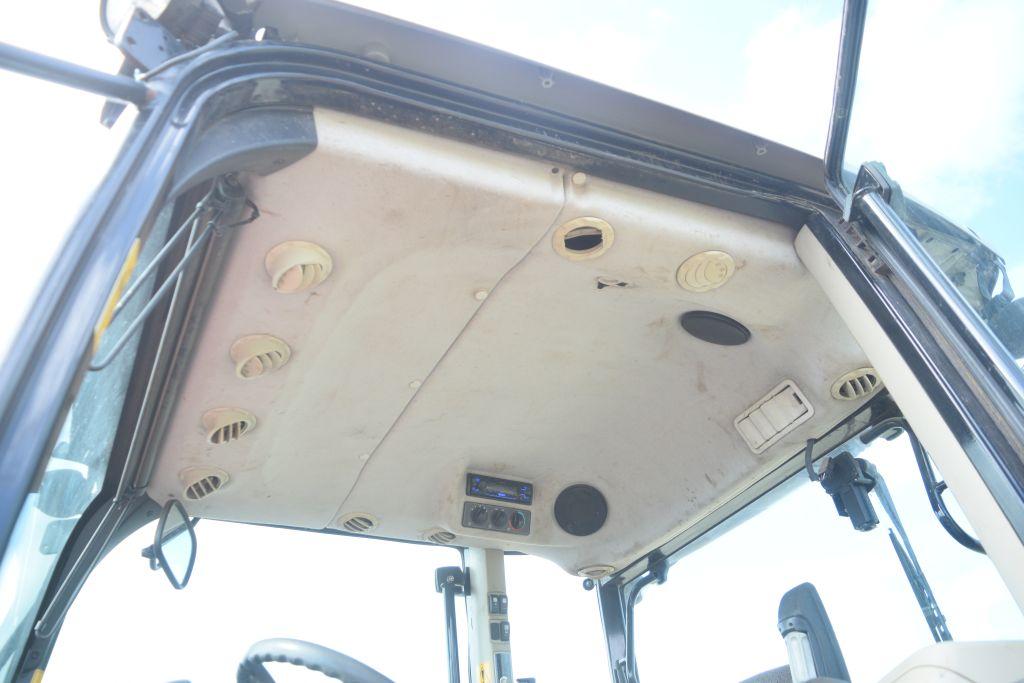 MF 4710 4WD C/A W/LDR