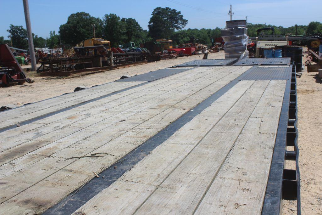 BIG TEX 22' GOOSENECK TRAILER NO TITLE