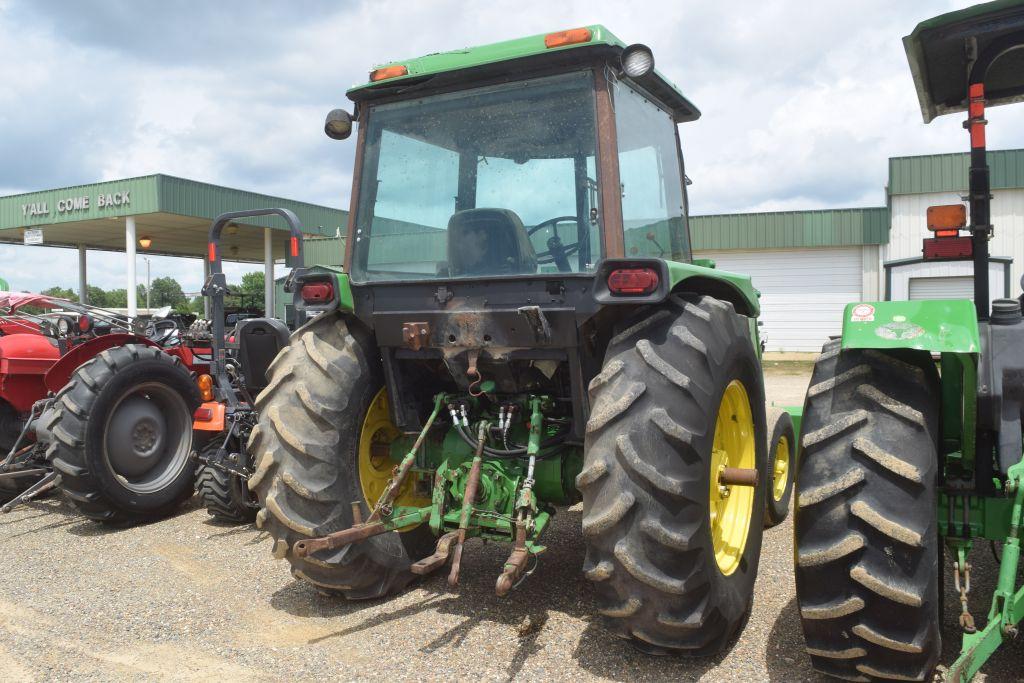 JD 2750 2WD C/A W/LDR