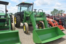 JD 2750 2WD C/A W/LDR