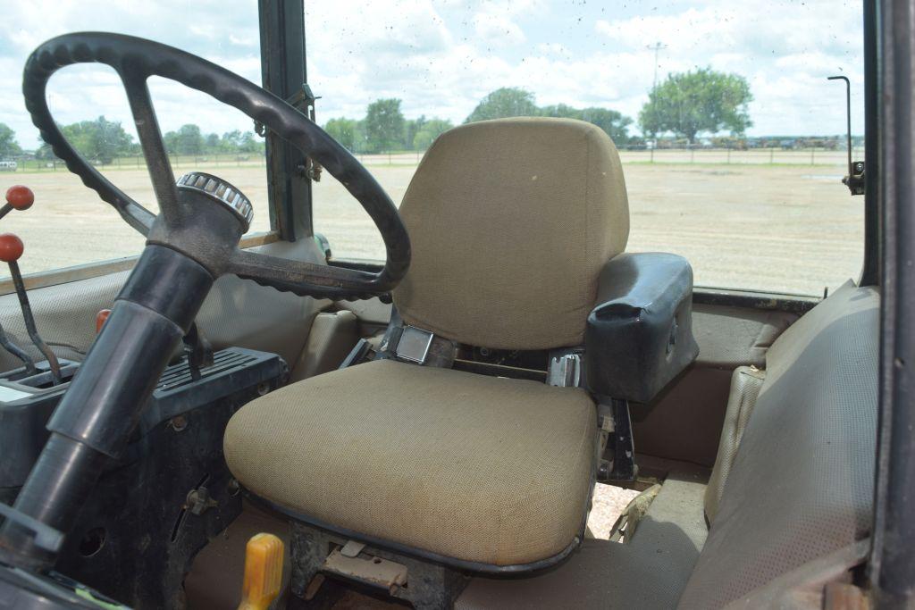 JD 2750 2WD C/A W/LDR