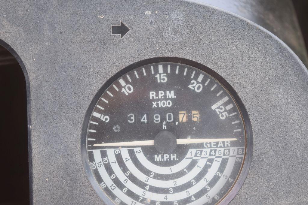 JD 2750 2WD C/A W/LDR
