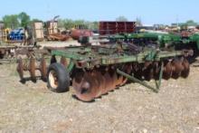 JD PULL BEHIND DISC