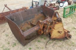 EXCAVATOR BUCKET W/KNUCLE