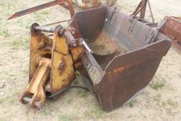 EXCAVATOR BUCKET W/KNUCLE