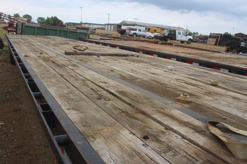 DELCO 40FT GOOSENECK TRAILER (NO TITLE)