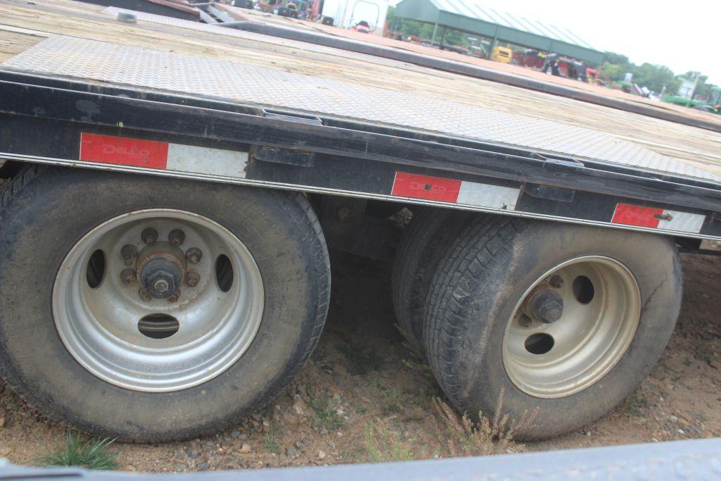 DELCO 40FT GOOSENECK TRAILER (NO TITLE)