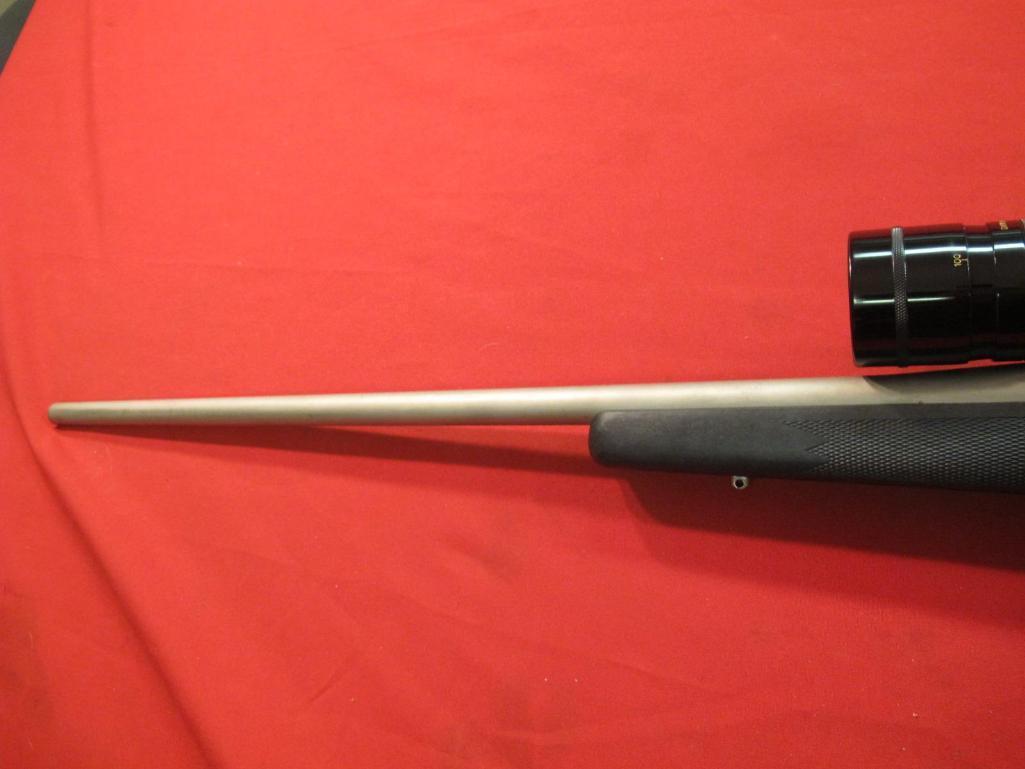 Weatherby Mark V stainless/synthetic bolt action, like new condition, stain