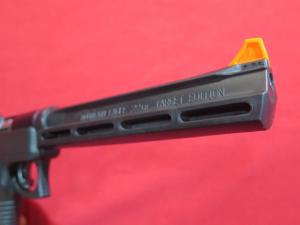 Magnum Research MT Eagle .22LR semi auto pistol, extra clip, soft case , ta