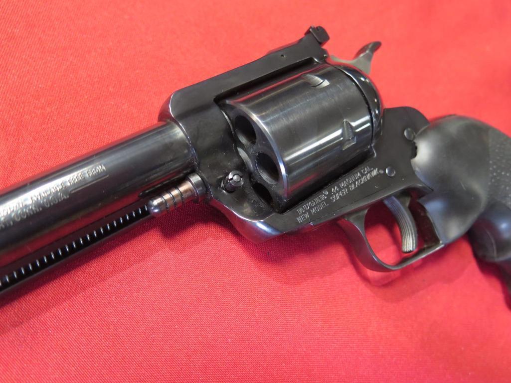 Ruger Super Blackhawk 44mag revolver, Ruger case, less than 1 box fired , t