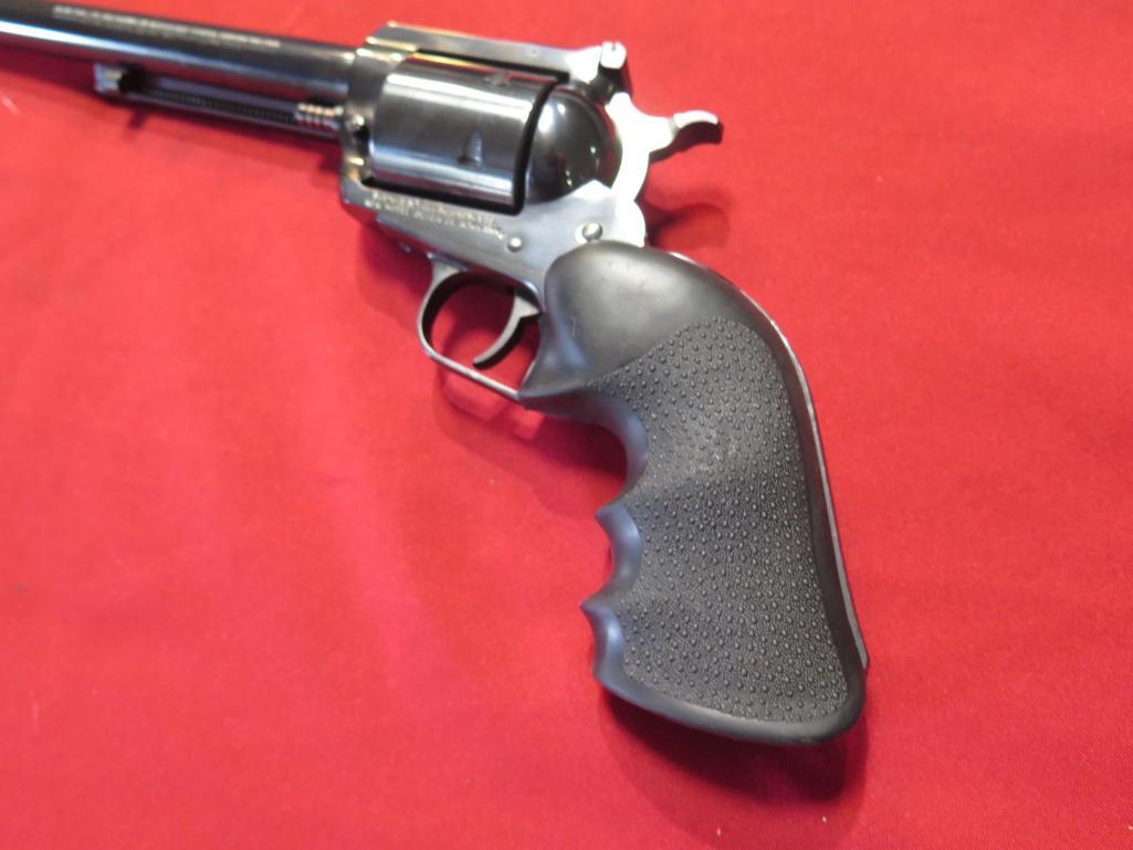 Ruger Super Blackhawk 44mag revolver, Ruger case, less than 1 box fired , t