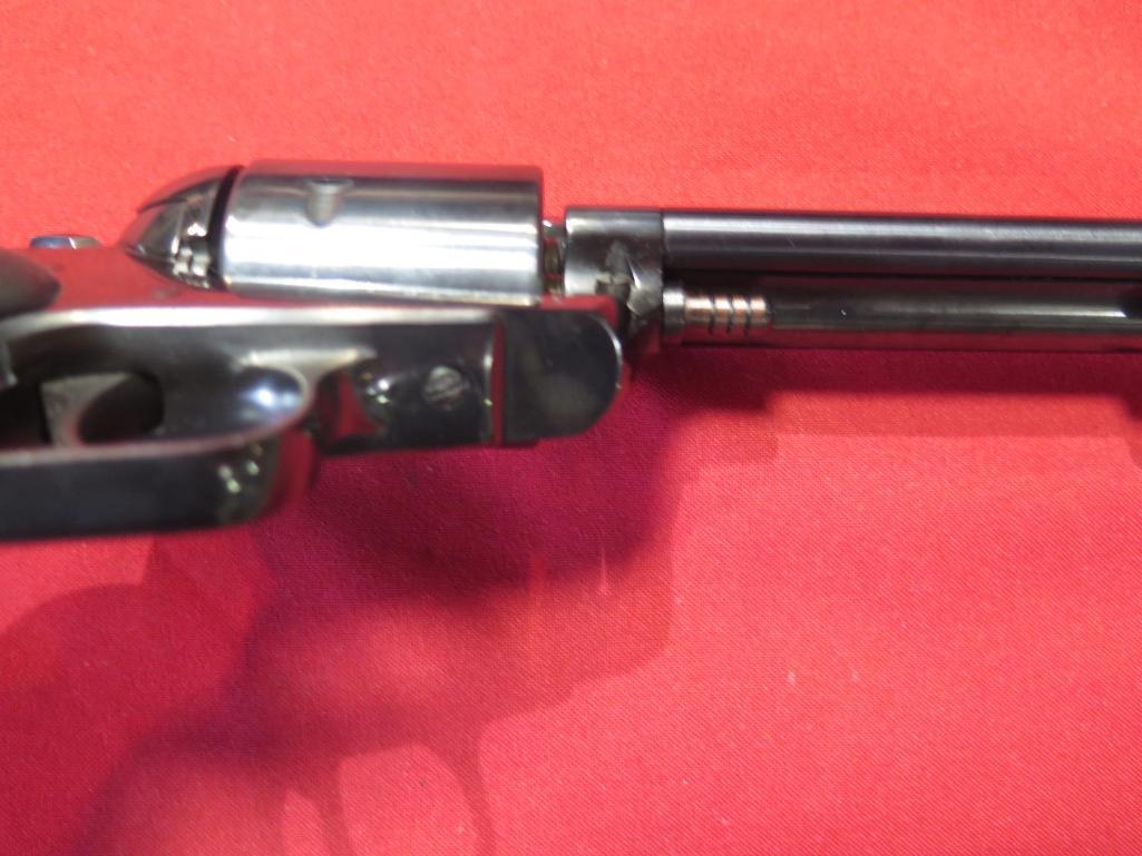 Ruger Super Blackhawk 44mag revolver, Ruger case, less than 1 box fired , t