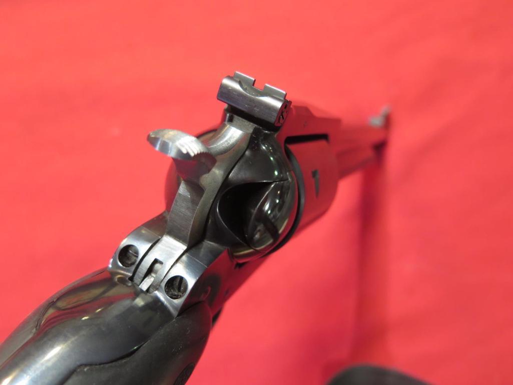 Ruger Super Blackhawk 44mag revolver, Ruger case, less than 1 box fired , t