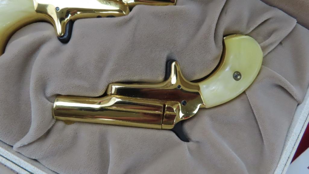 Colt Lady Set .22 derringer with box,one grip has chip in handle~6939