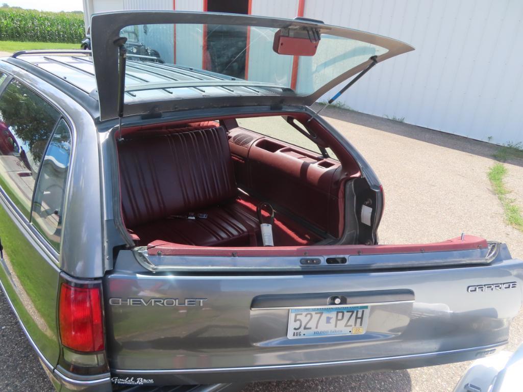 1992 Chevy Caprice wagon, 305 V-8, 9 passenger, 72,570 miles, was former sc