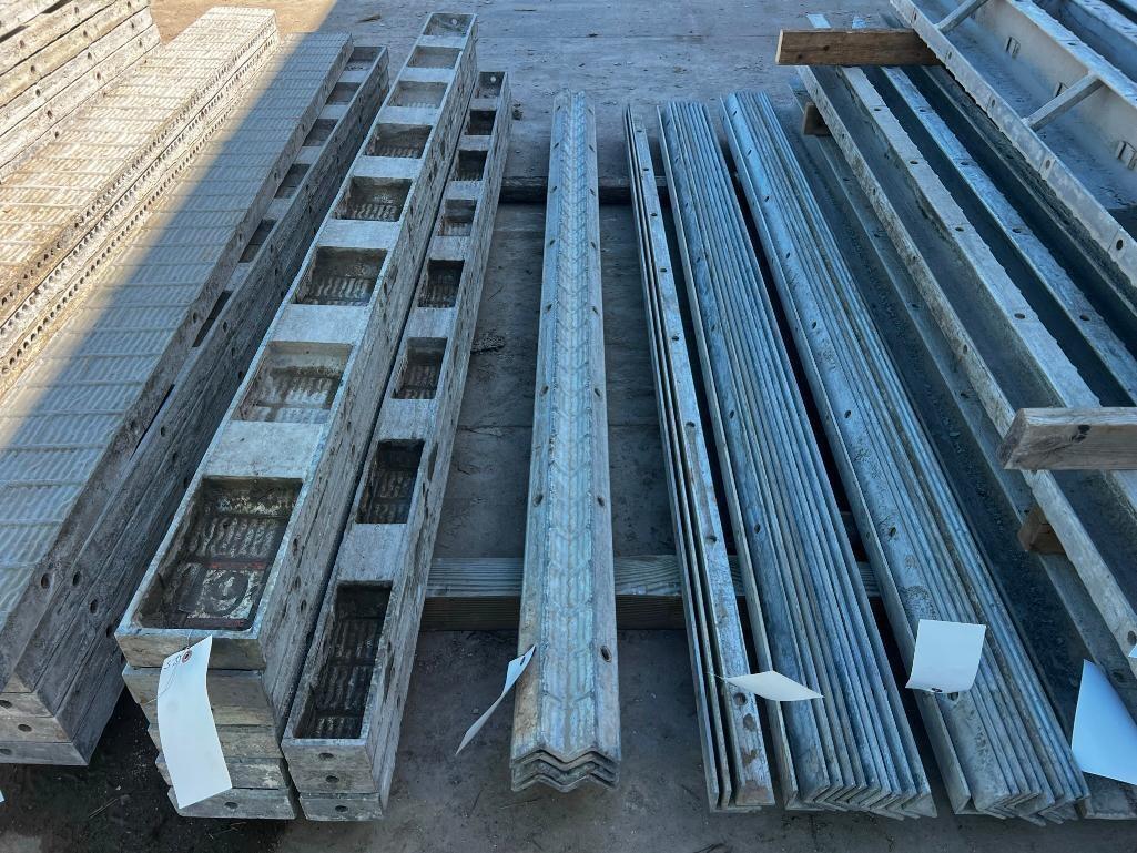 (4) 8' Ws Vertibrick, 6-12 Hole Pattern, Western Aluminum Concrete Forms