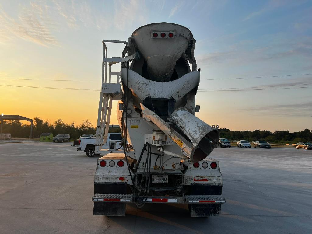 2017 Peterbilt 567 6X4 Concrete Mixer Truck