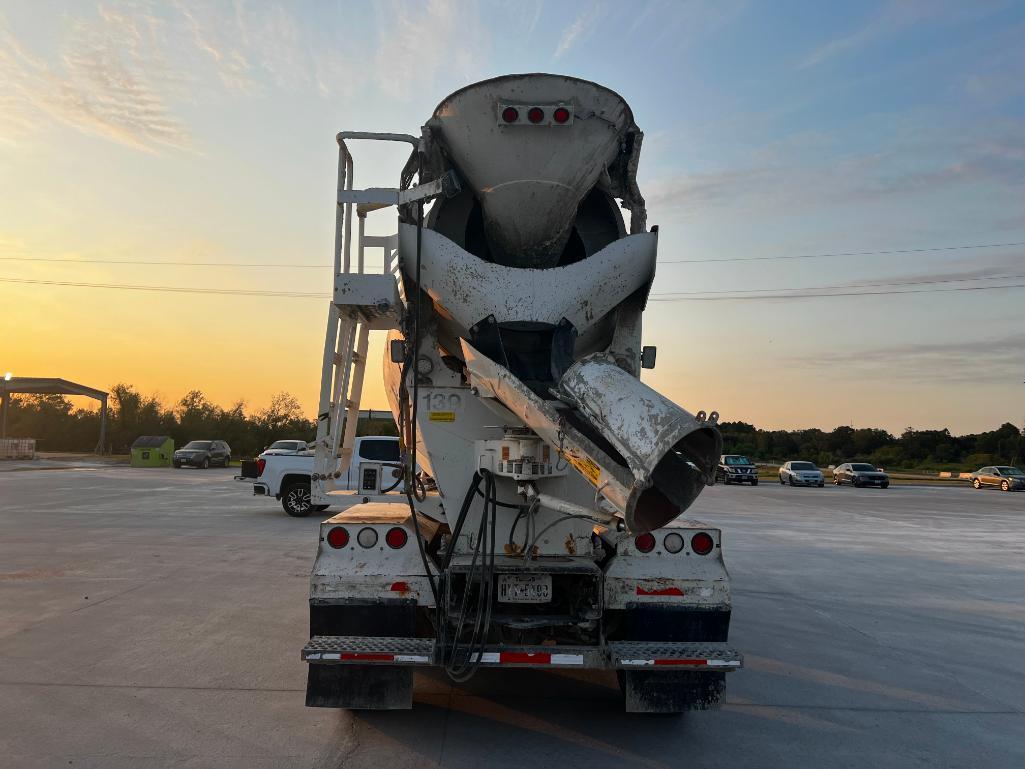 2017 Peterbilt 567 6X4 Concrete Mixer Truck