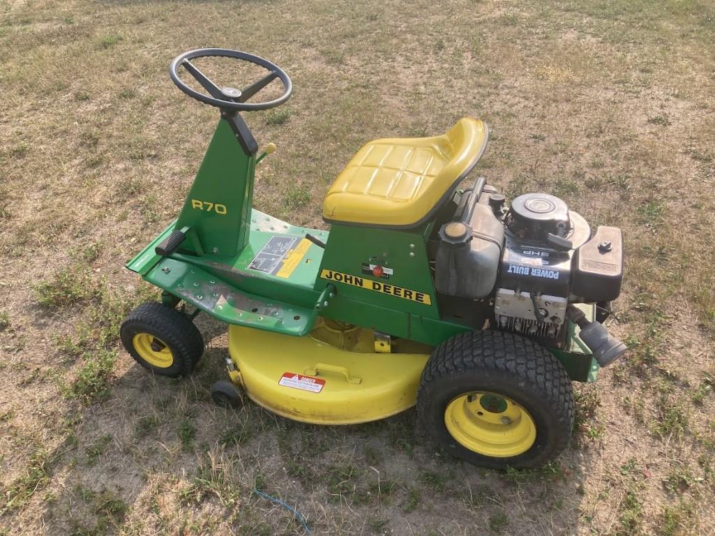 John Deere R70 Riding Mower, 8 Hp Engine, 30" Mower Deck, Runs Good.