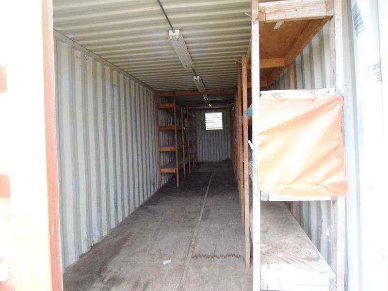 40' SHIPPING/STORAGE CONTAINER