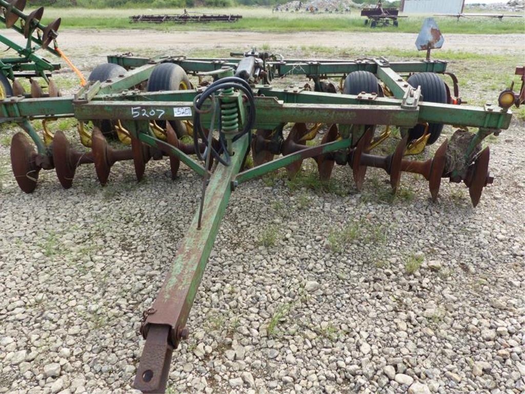 JOHN DEERE MODEL-EH1H1 12 FT TANDEM DISC