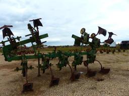 JOHN DEERE 886 NO TILL CULTIVATOR BEDDER