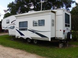 2004 SALEM BY FOREST RIVER 30' FIFTH WHEEL CAMPER