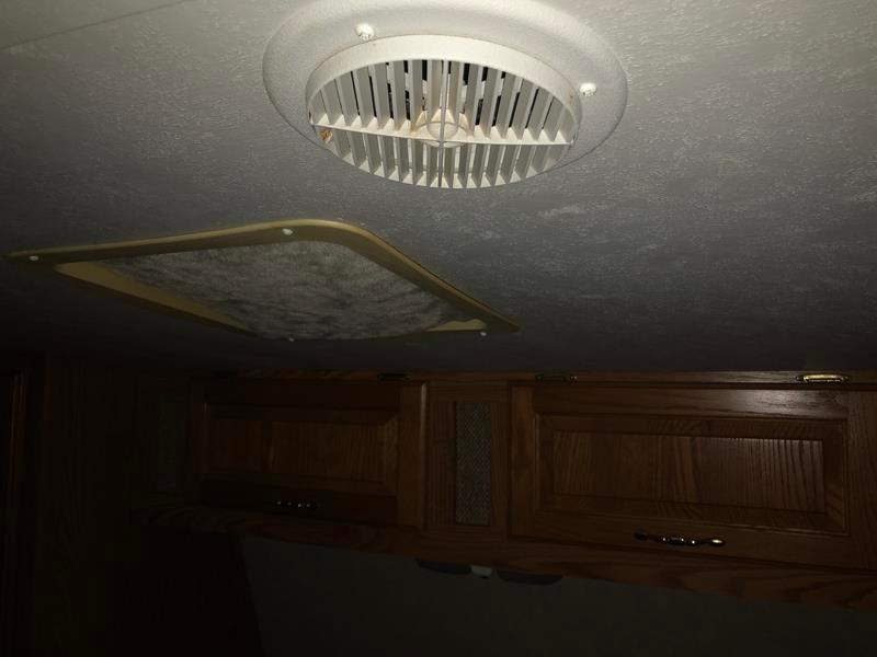 2004 SALEM BY FOREST RIVER 30' FIFTH WHEEL CAMPER