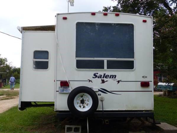 2004 SALEM BY FOREST RIVER 30' FIFTH WHEEL CAMPER