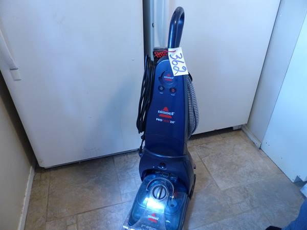 BISSELL CARPET CLEANER