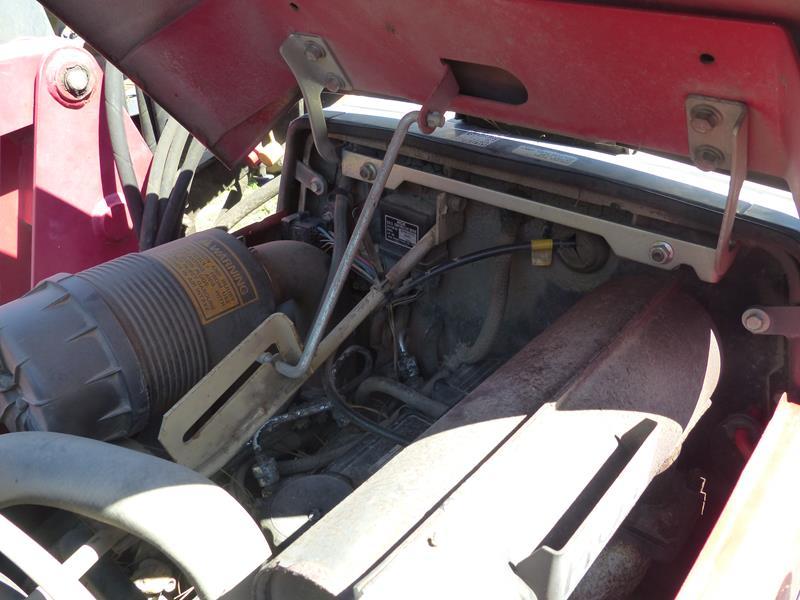 MAHINDRA MAX26XL HST TRACTOR W/FE LOADER