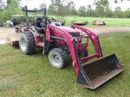 MAHINDRA MAX26XL HST TRACTOR W/FE LOADER