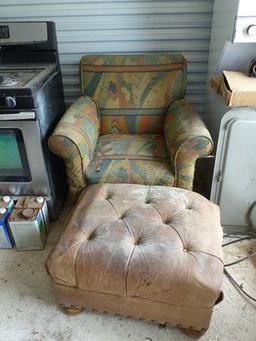 SOFA, 2 CHAIRS & OTTOMAN