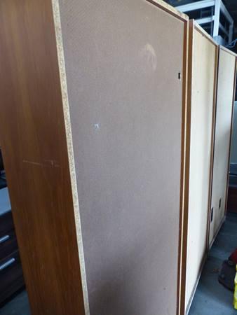 3 PARTICLE BOARD BOOK SHELVES
