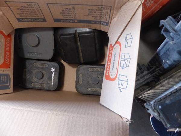 MISC AUTO FLUID, RUBBER LIFTS FOR CAR FRAME,