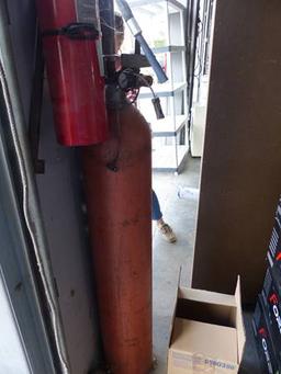 HELIUM TANK